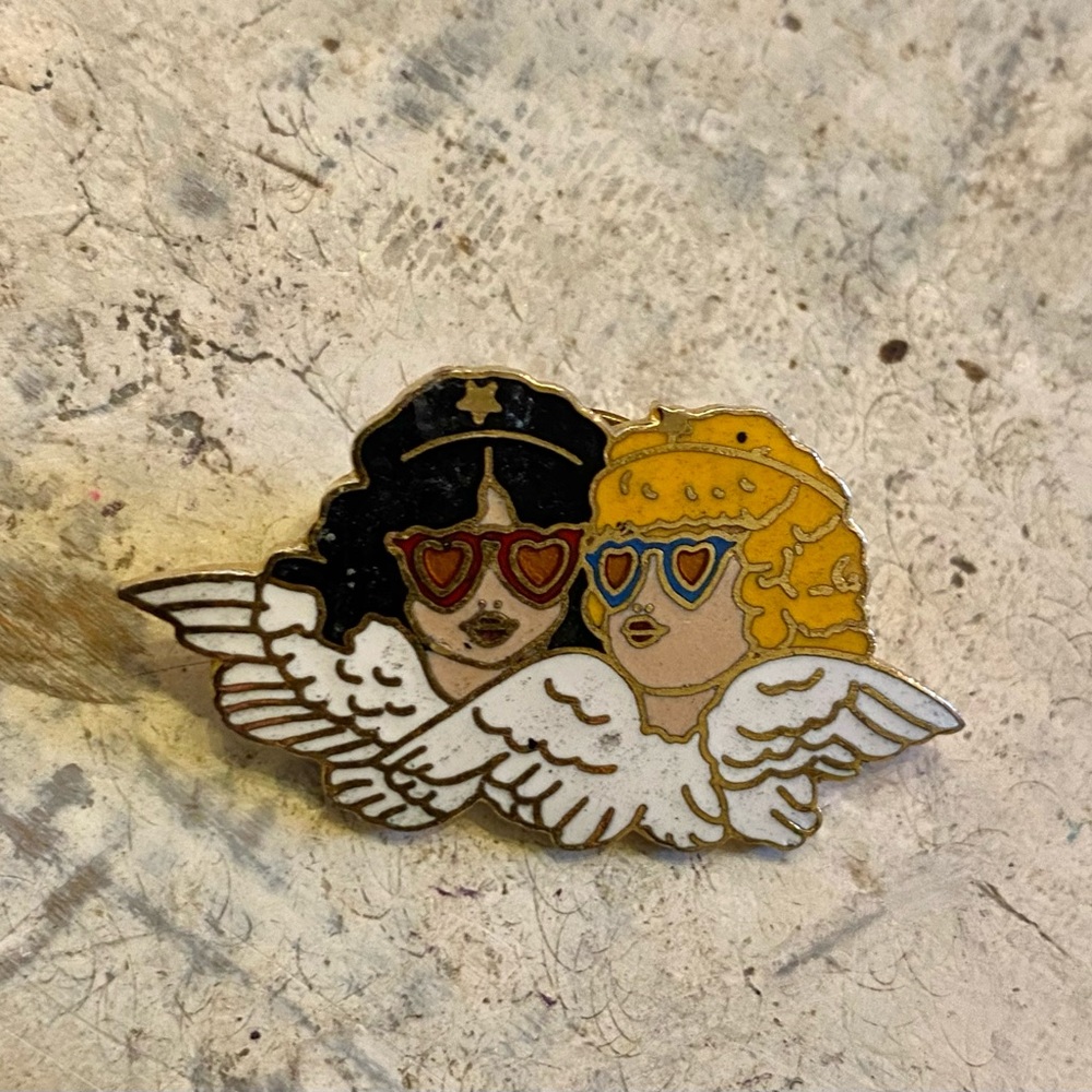 1980’s Lisa Frank Enamel Collectors Pin Fiorucci logo cherubs wearing sunglasses